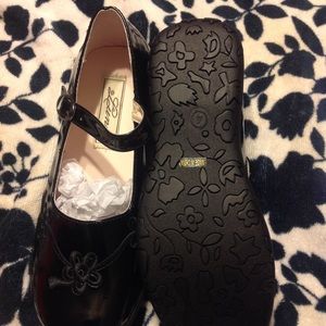 Faux patent leather flats NWOT